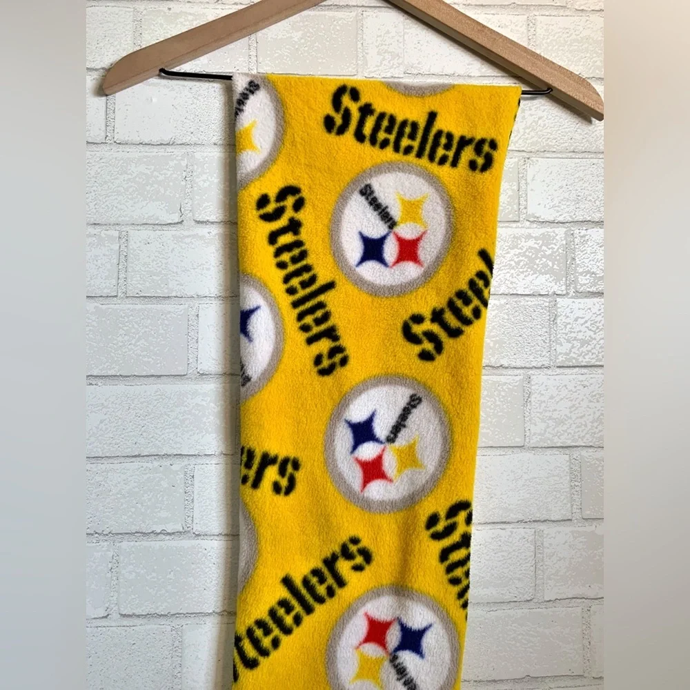 Men’s NFL Pittsburgh Steelers Handmade Fleece Yellow and Black Fringe Hem Scarf
